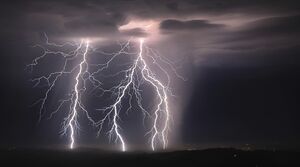 AP lightning 081620 01.jpg